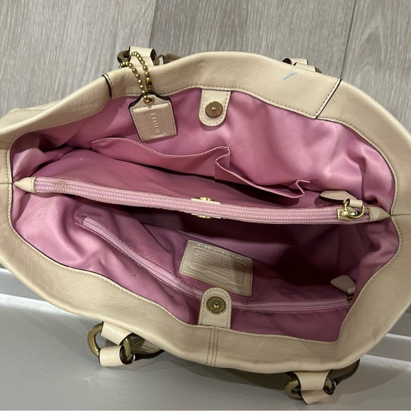 Coach Ashley Crossbody Bag (Large) - Picture 5 of 7